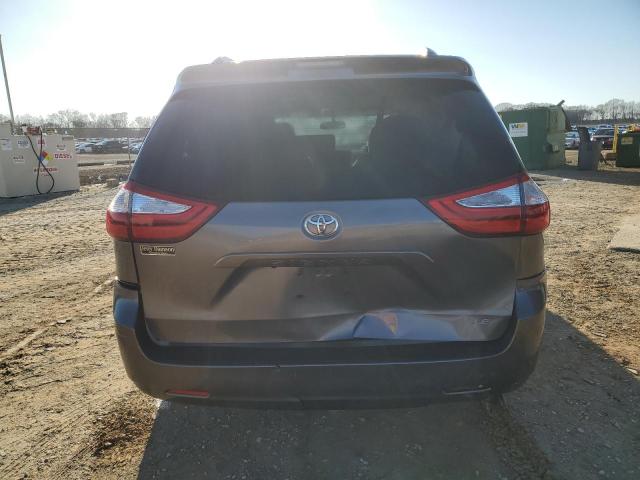 2016 Toyota Sienna - Image 6