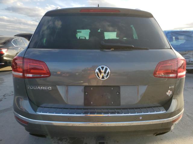 2017 VOLKSWAGEN TOUAREG WVGRF7BP9HD001902