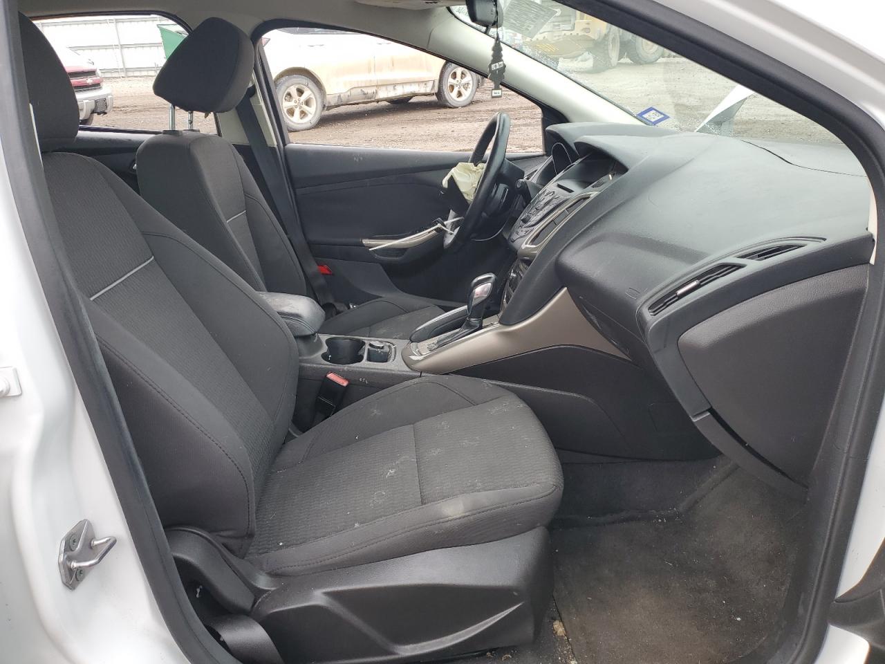 1FAHP3M26CL437733 2012 Ford Focus Sel