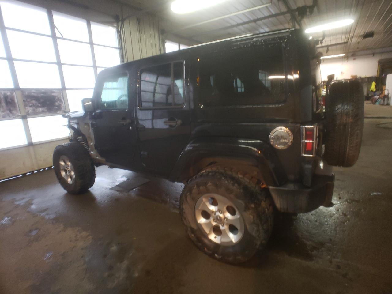1C4BJWEG9FL728714 2015 Jeep Wrangler Unlimited Sahara
