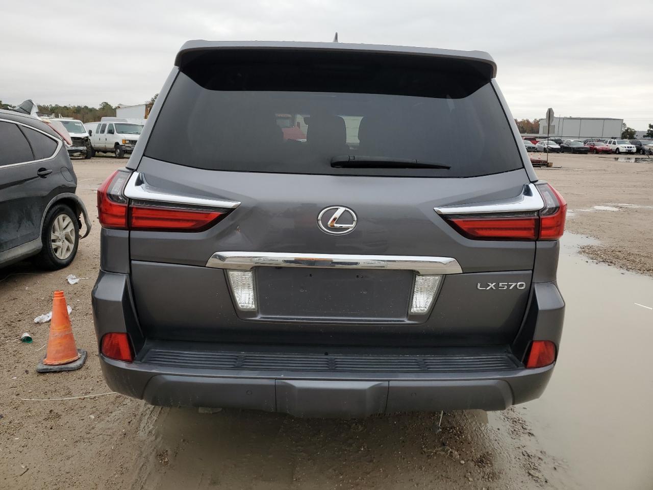 JTJHY7AX6H4231860 2017 Lexus Lx 570