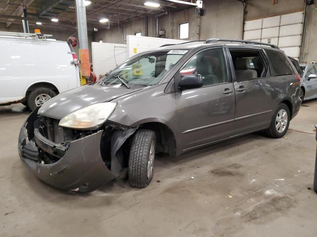 2004 Toyota Sienna CE