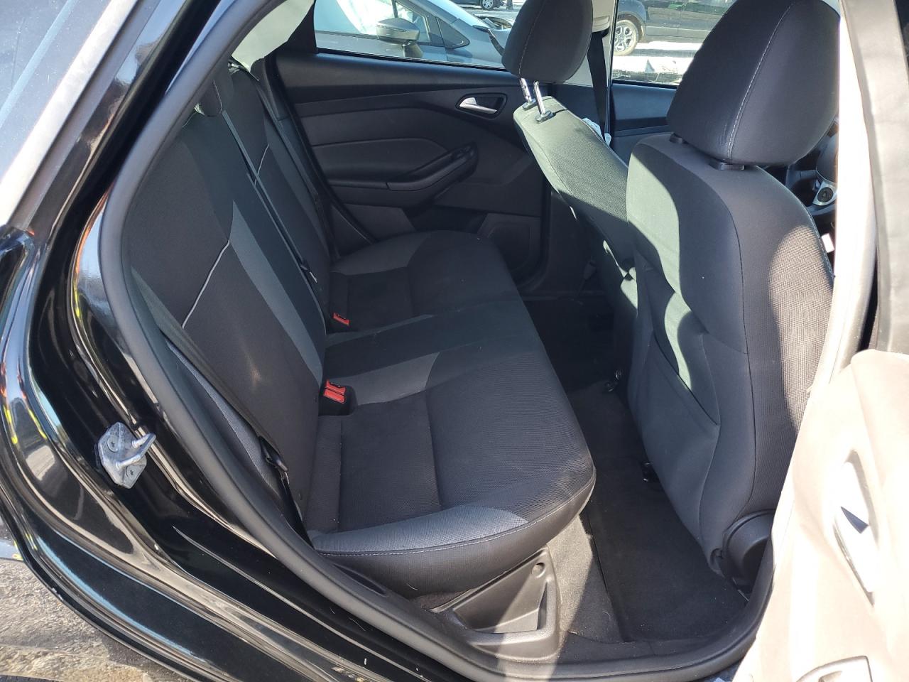 1FADP3F26DL381399 2013 Ford Focus Se