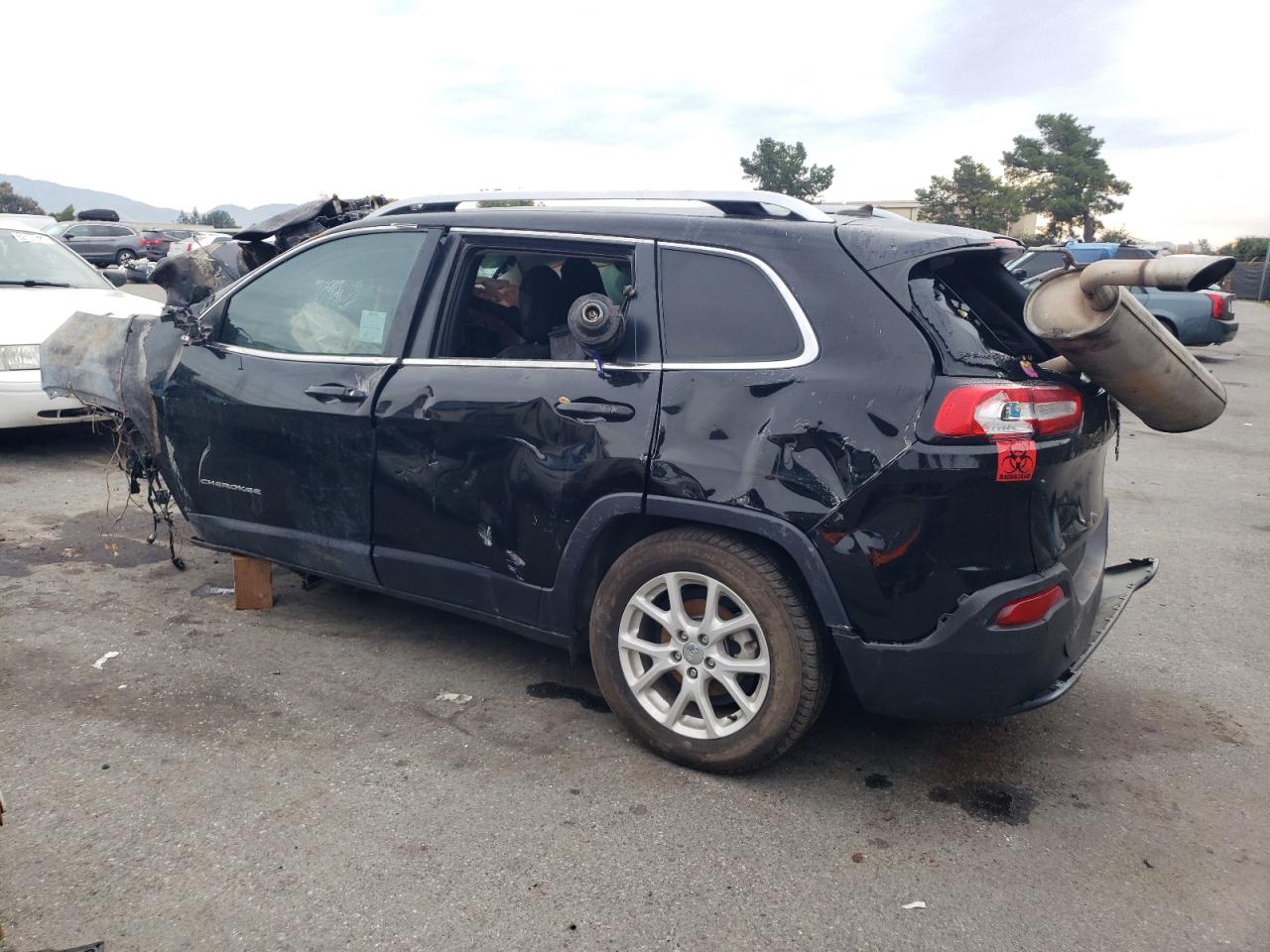 1C4PJLCBXJD572780 2018 Jeep Cherokee Latitude