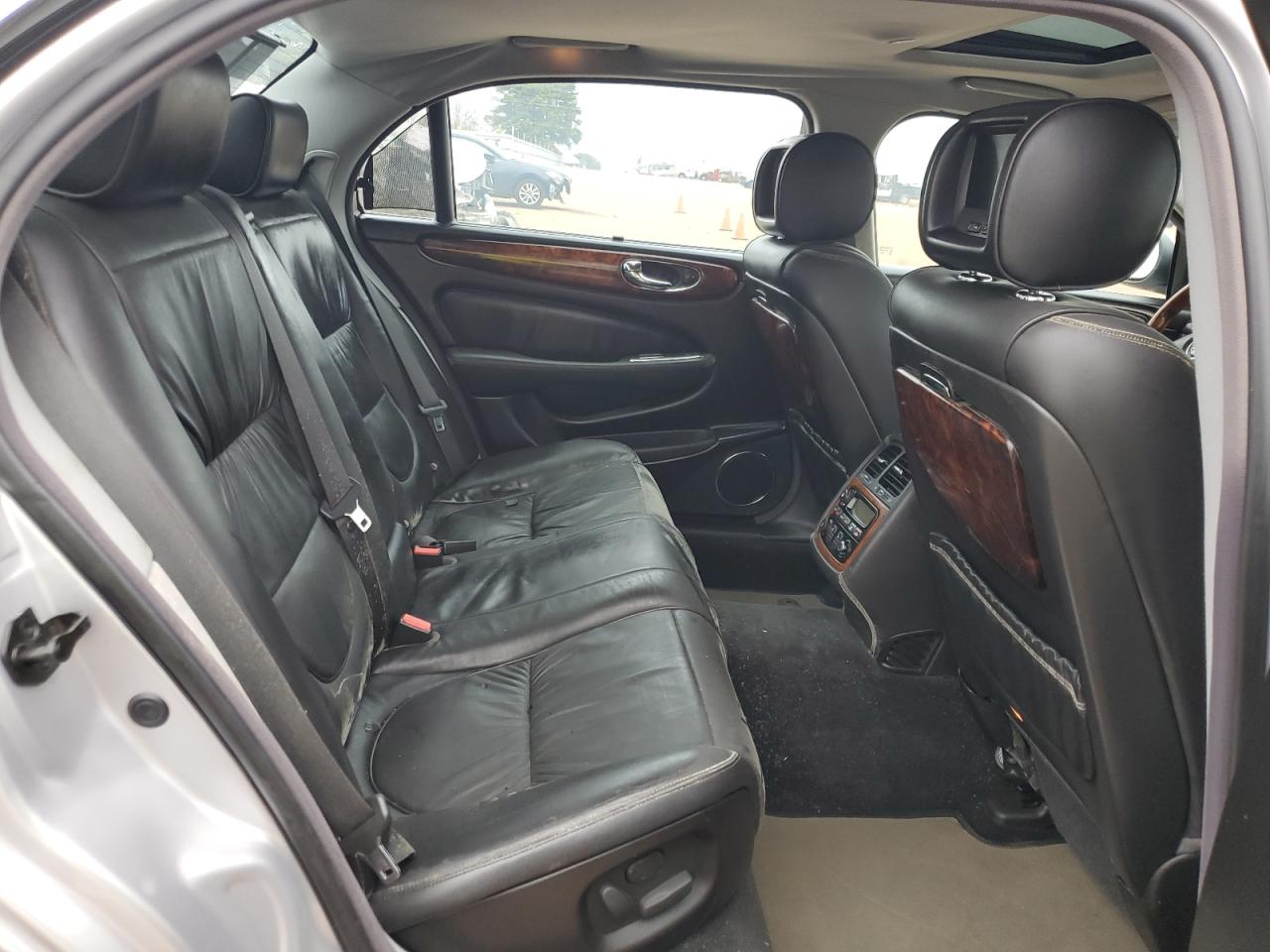 SAJWA82B95TG35751 2005 Jaguar Super V8