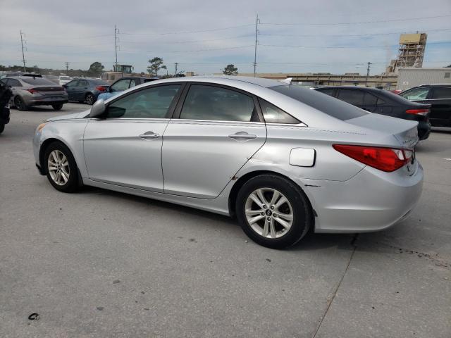 2013 Hyundai Sonata - Image 2