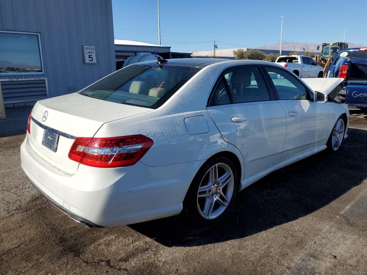 WDDHF5GB5BA477385 2011 Mercedes-Benz E 350