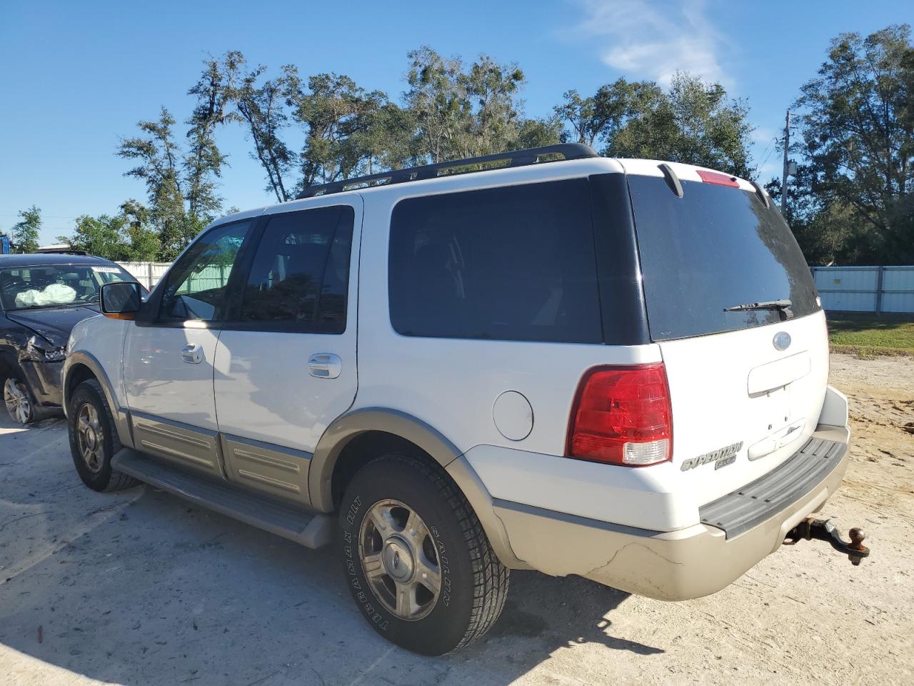 1FMPU17585LA62984 2005 Ford Expedition Eddie Bauer