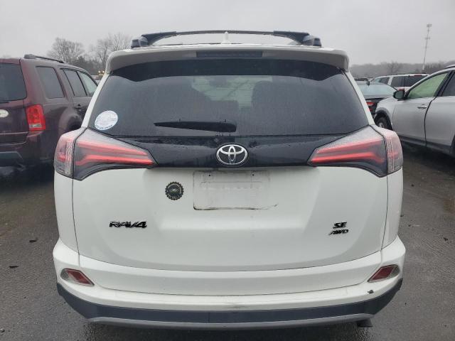 JTMJFREV4HJ714585 | 2017 TOYOTA RAV4 SE