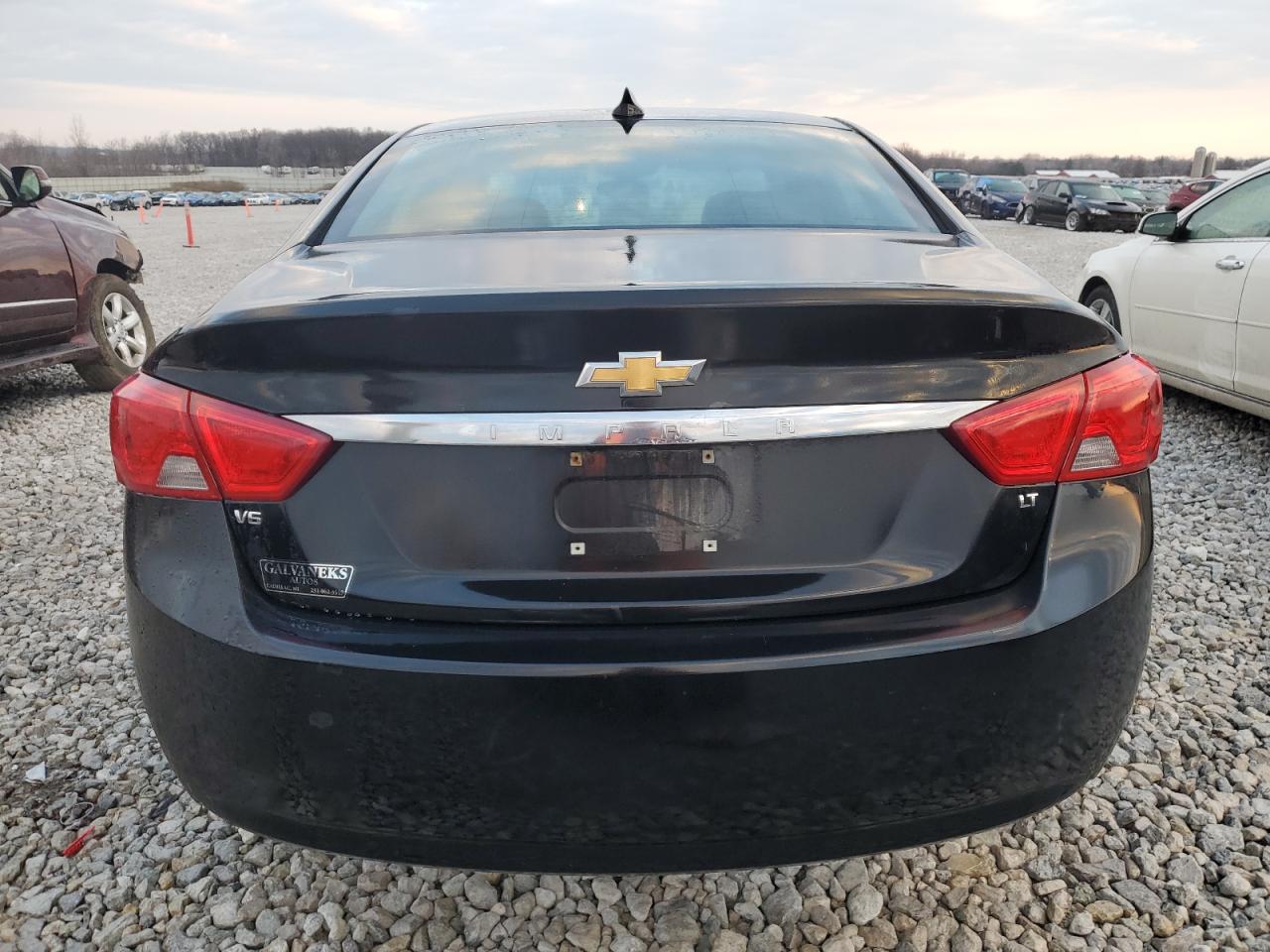 2018 Chevrolet Impala Lt vin: 2G1105S33J9112106