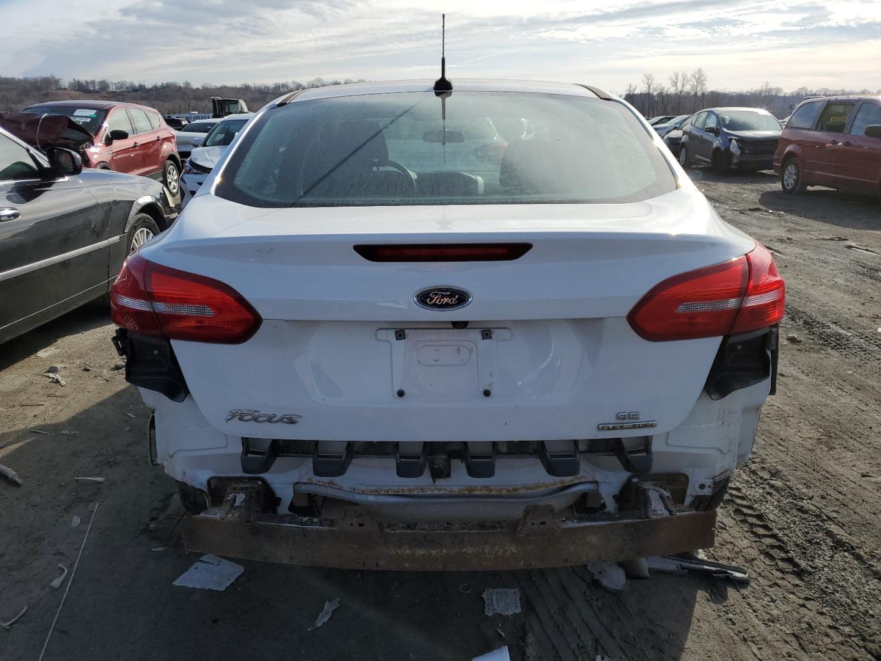 1FADP3F29GL277431 2016 Ford Focus Se