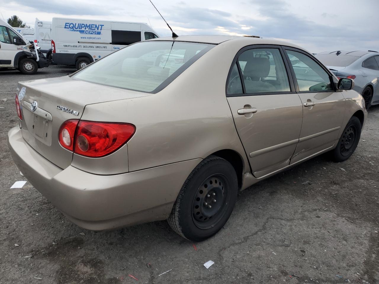 2T1BR32E35C374057 2005 Toyota Corolla Le