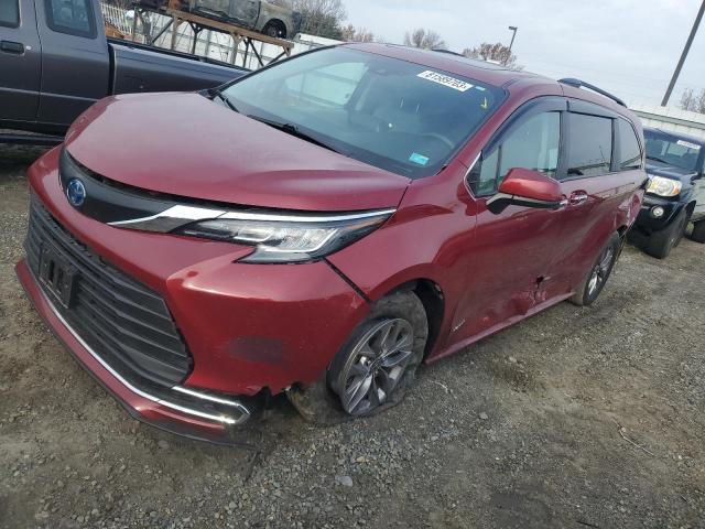 2021 Toyota Sienna XLE