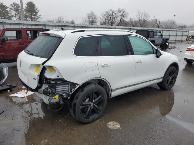 2017 VOLKSWAGEN TOUAREG WO WVGRF7BP8HD001101