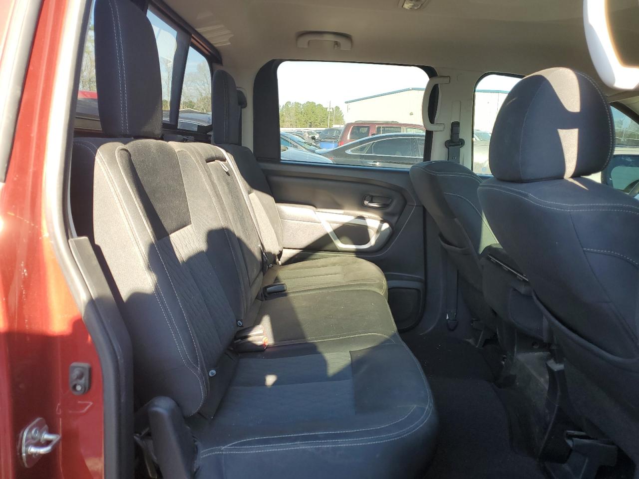 1N6AA1EK8JN526525 2018 Nissan Titan S