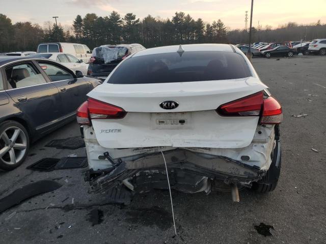 3KPFK4A70JE275447 | 2018 KIA FORTE LX