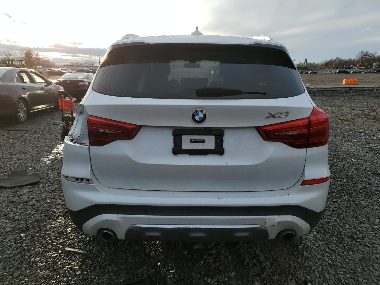 2018 BMW X3 XDRIVE3 2.0L  4(VIN: 5UXTR9C51JLC69415