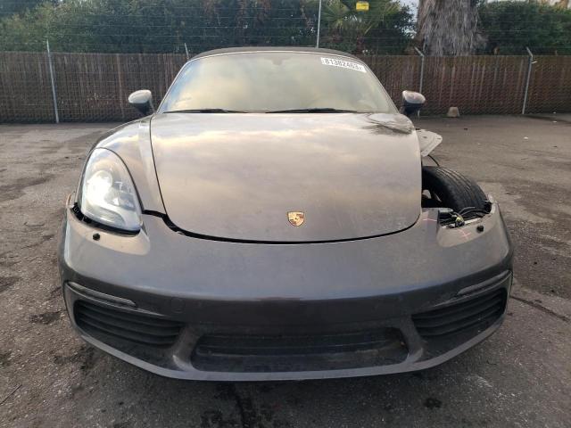 2017 Porsche Boxster S VIN: WP0CB2A86HS240631 Lot: 81382463