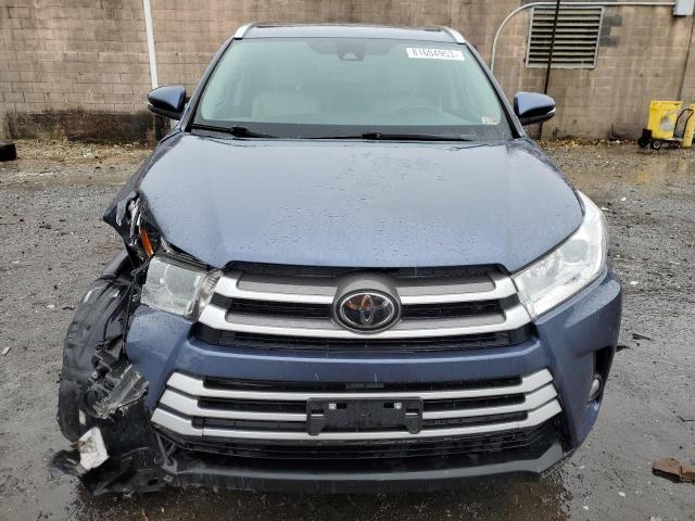 VIN 5TDJZRFH1KS929447 2019 Toyota Highlander, SE no.5