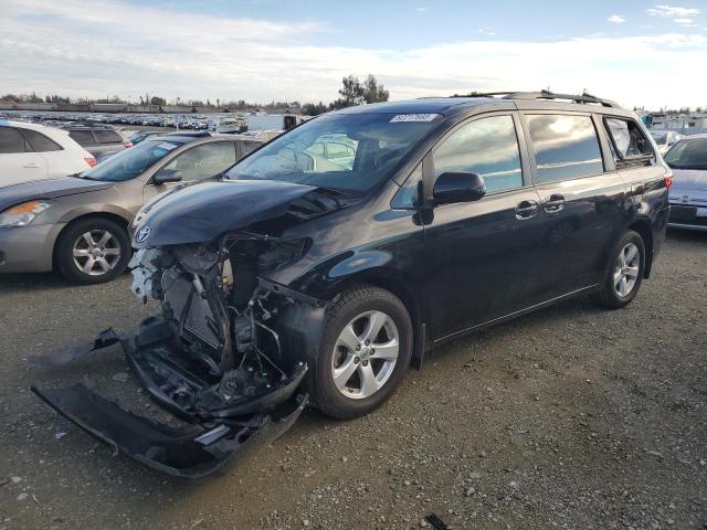 2017 Toyota Sienna LE