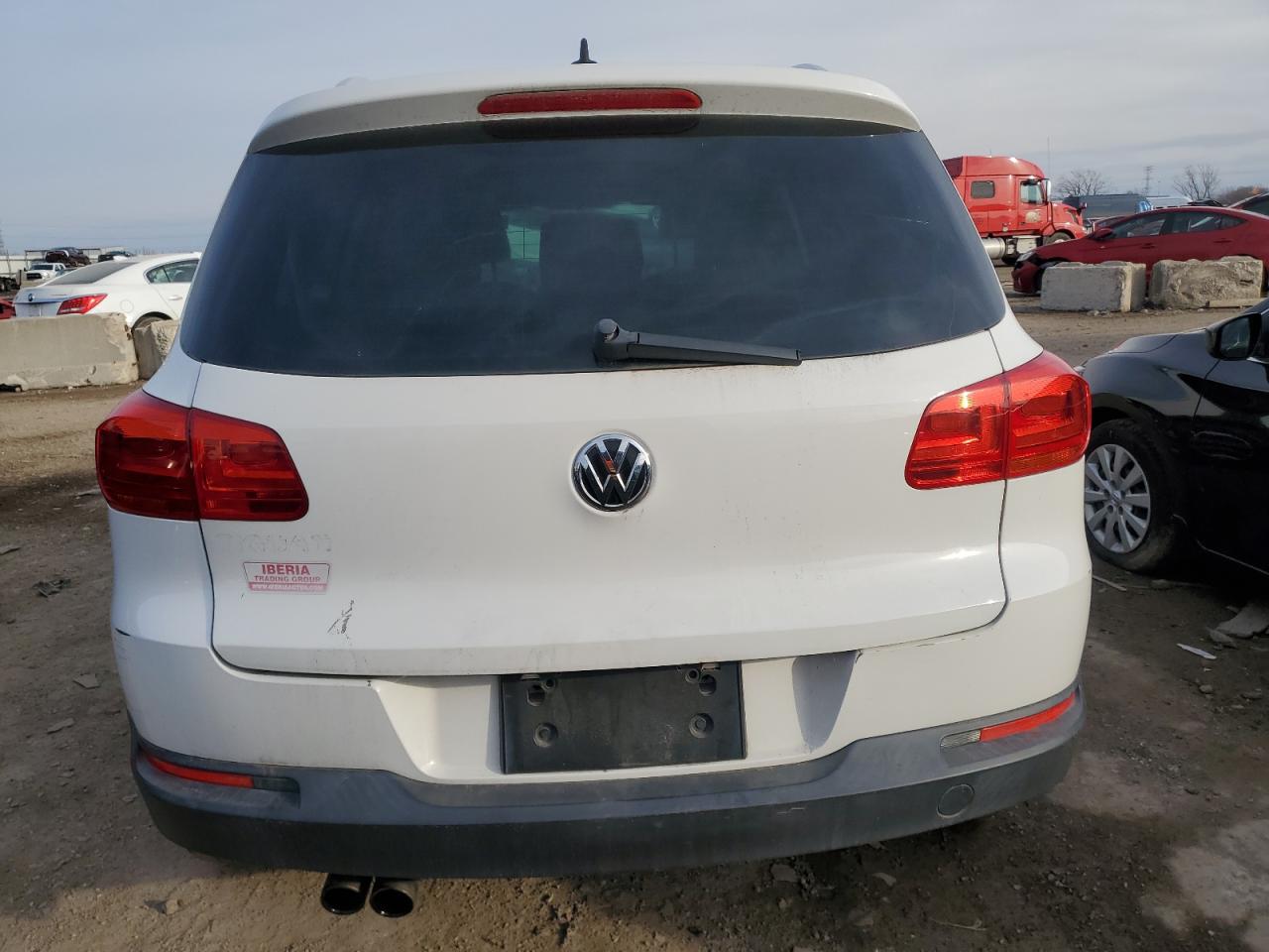 2013 Volkswagen Tiguan S vin: WVGAV3AX2DW614095