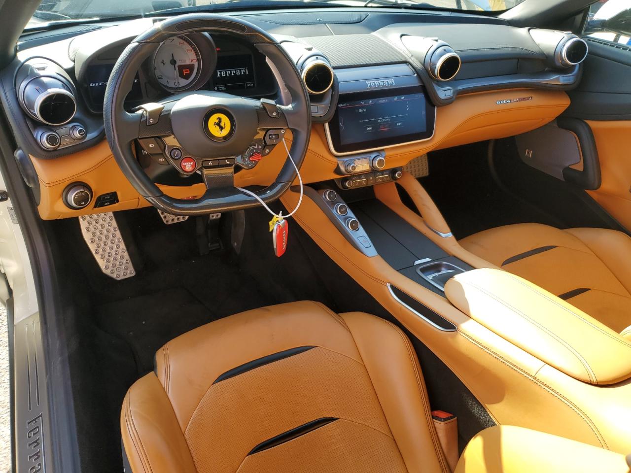 ZFF82YNA6J0237852 2018 Ferrari Gtc 4 Lusso T