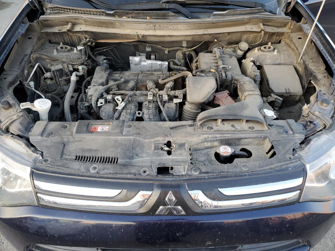 ja4ad3a31ez001545 JA4AD3A31EZ001545 2014 Mitsubishi Outlander Se