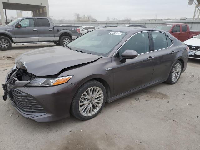 2019 Toyota Camry Hybrid 