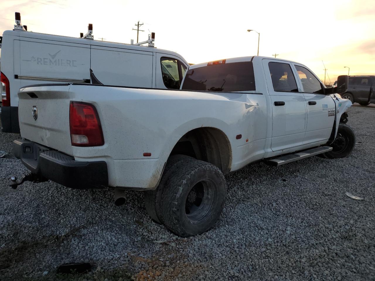 3C63RPGL5JG321709 2018 Ram 3500 St