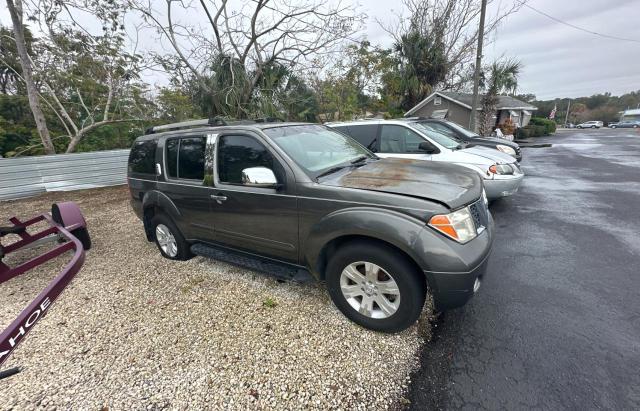 2005 Nissan Pathfinder LE