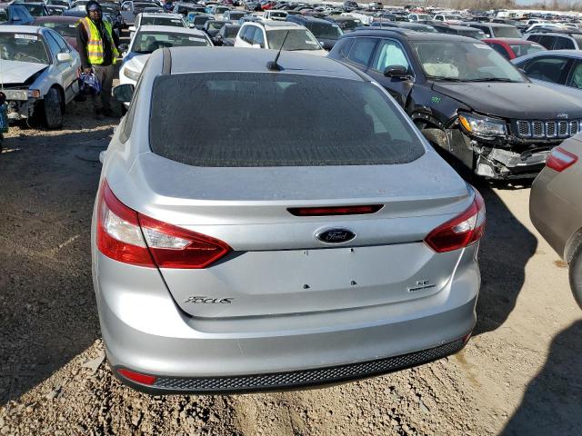 Lot #2233037076 2014 FORD FOCUS SE salvage car