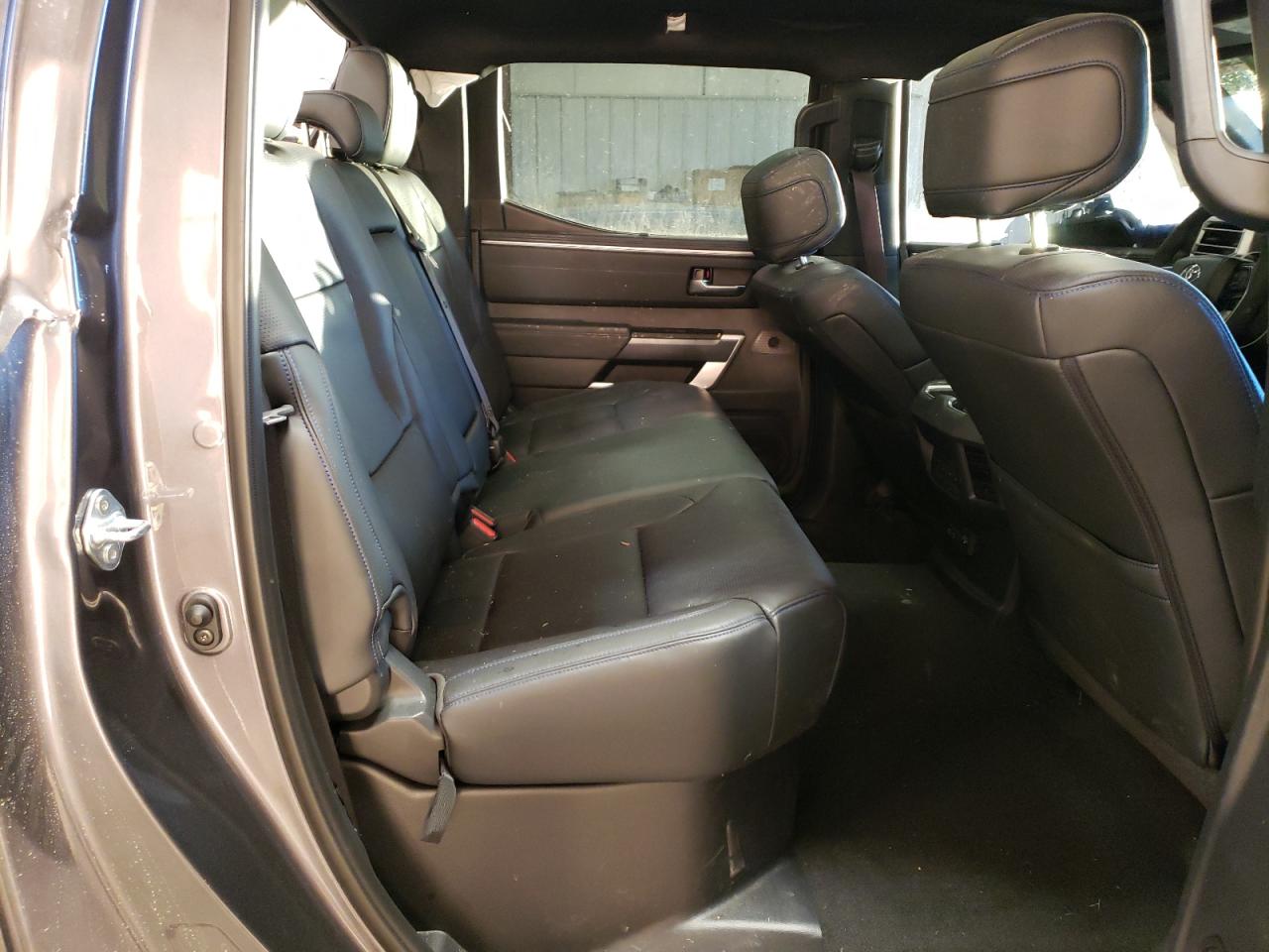 TOYOTA TUNDRA CREWMAX PLATINUM