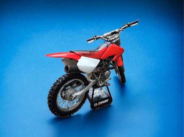 2002 xr200