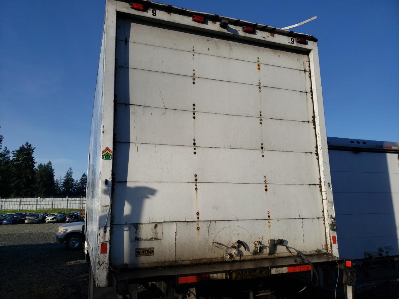 Lot #2484547741 2005 FREIGHTLINER M2 106 MED