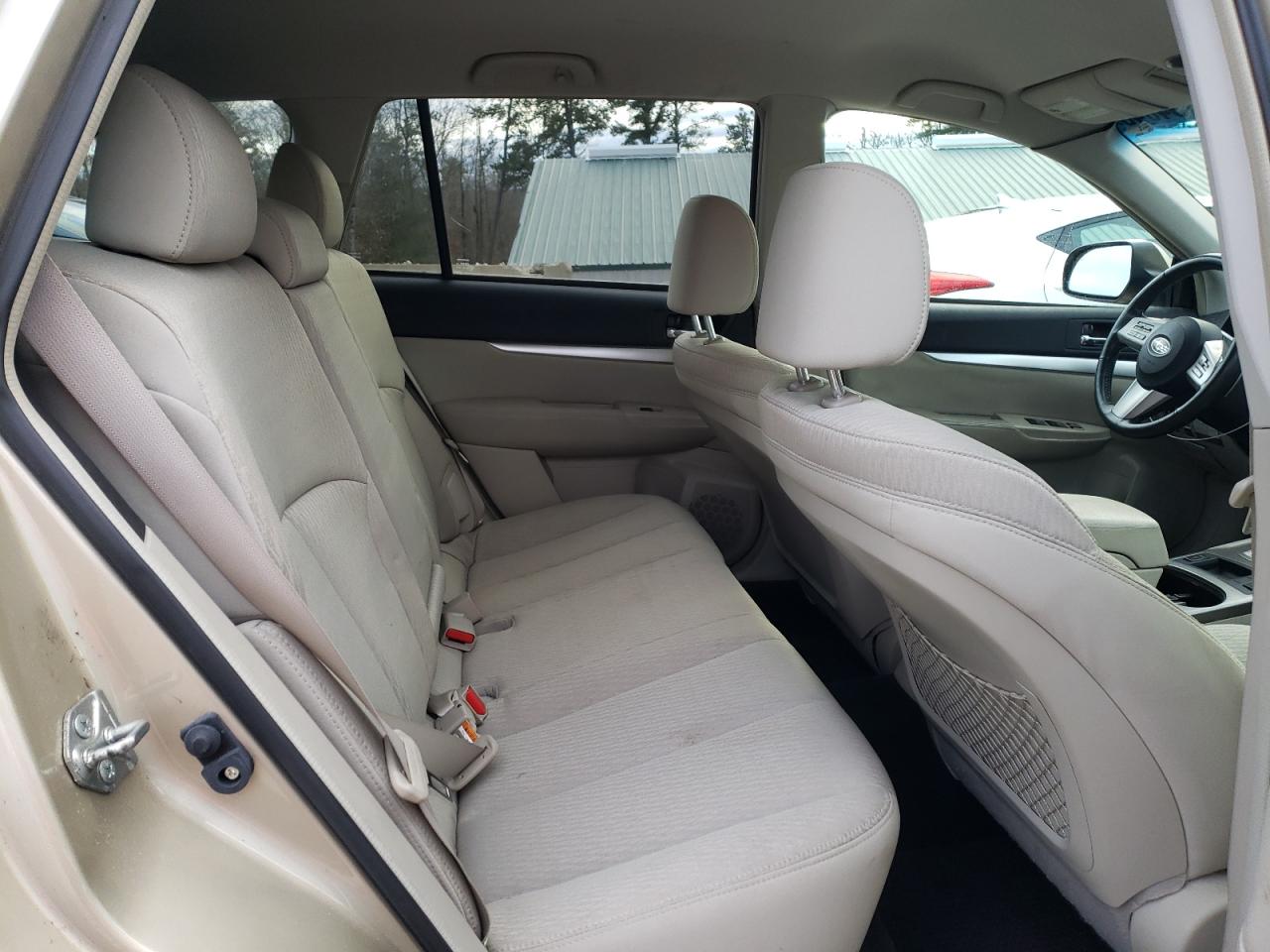 4S4BRBCC0A3350384 2010 Subaru Outback 2.5I Premium