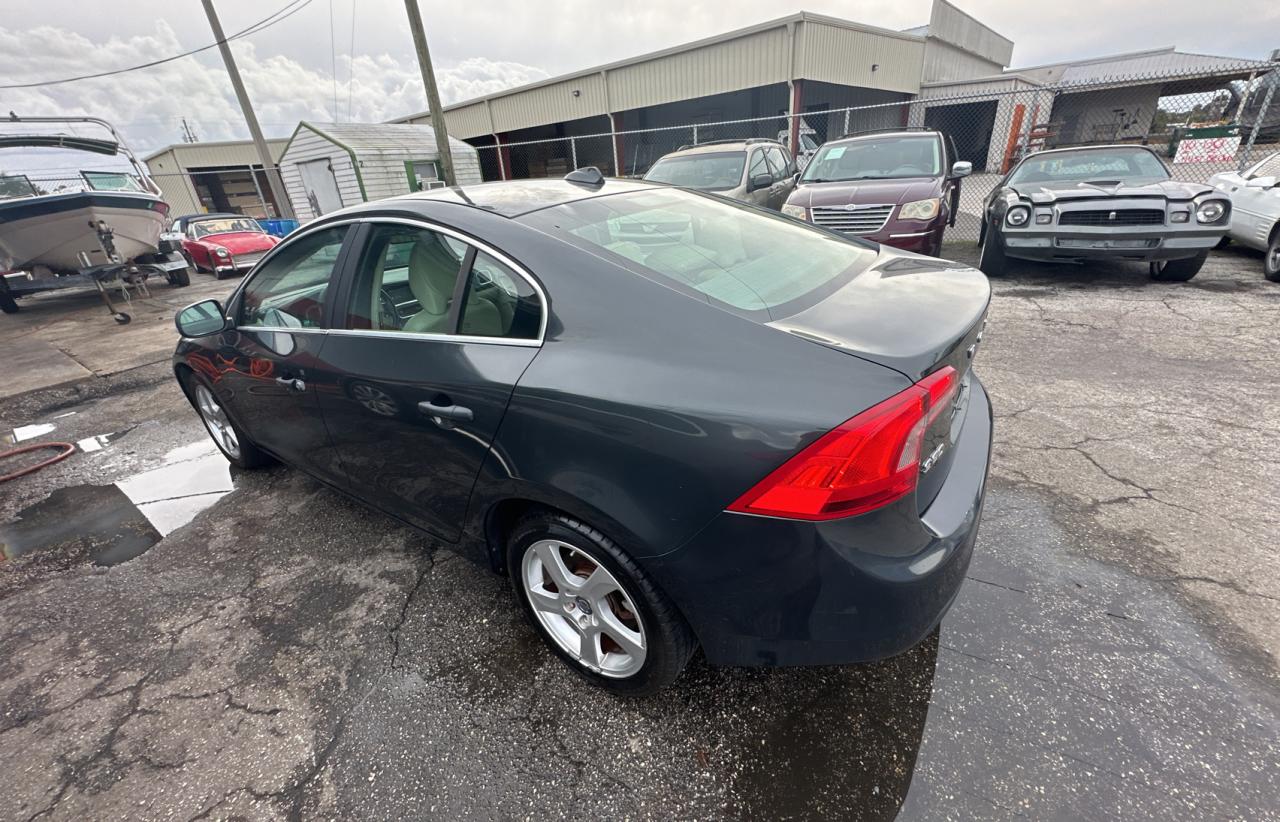 yv1622fs8c2130944 YV1622FS8C2130944 2012 Volvo S60 T5