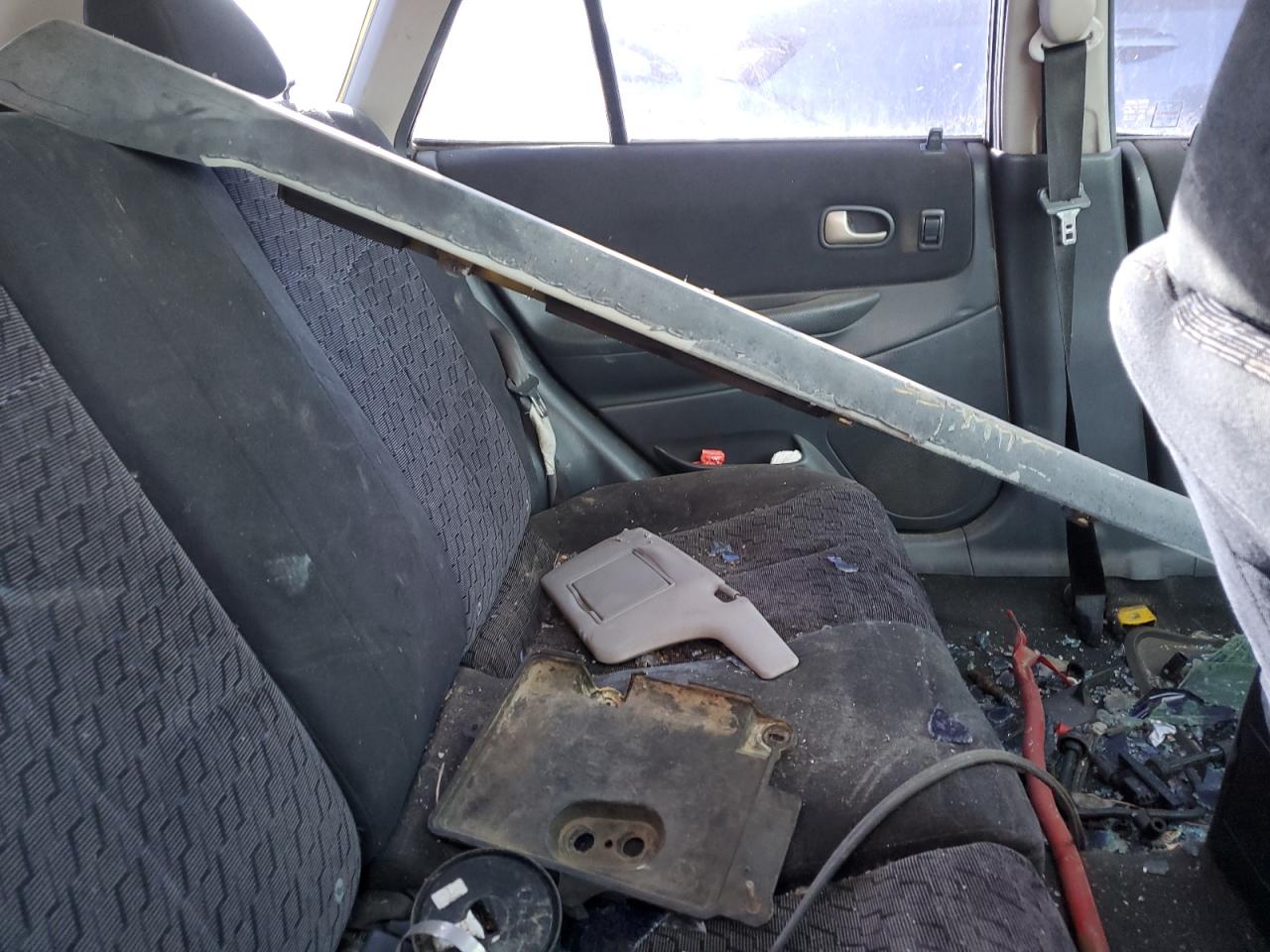 JM1BJ245X21531145 2002 Mazda Protege Pr5