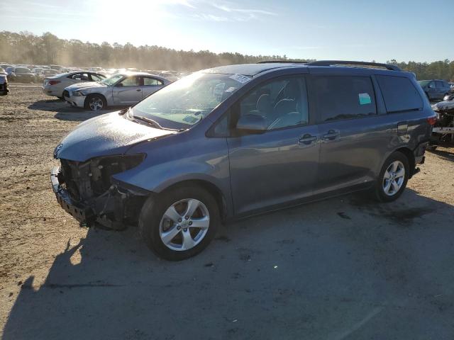 2017 Toyota Sienna LE