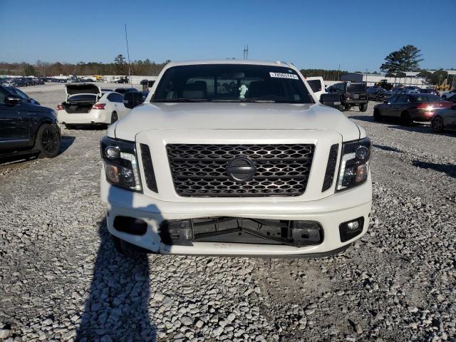 1N6AA1E69JN531073 | 2018 NISSAN TITAN SV