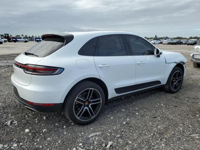 VIN WP1AA2A57LLB01657 2020 Porsche Macan no.3