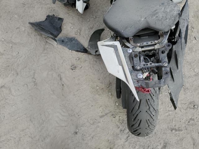 2017 YAMAHA YZFR6 JYARJ28E2HA002236