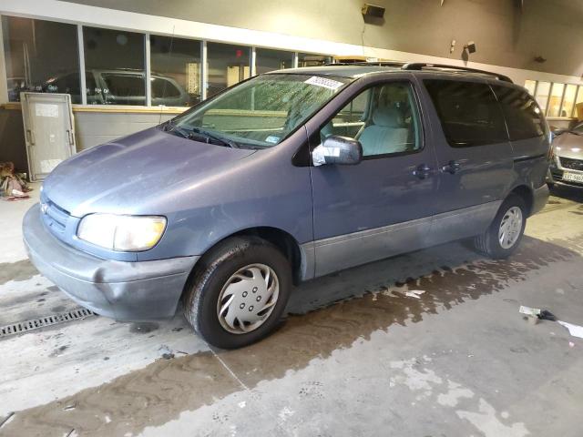 2000 Toyota Sienna LE