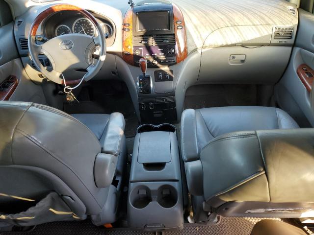 2004 Toyota Sienna - Image 8