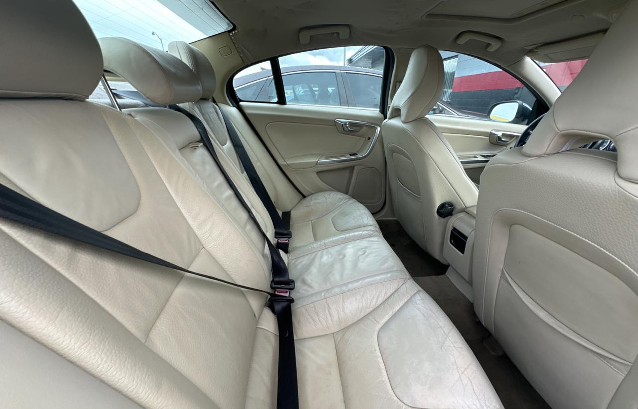 yv1622fs8c2130944 YV1622FS8C2130944 2012 Volvo S60 T5