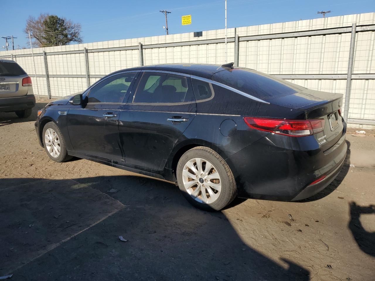 5xxgt4l32jg243716 5XXGT4L32JG243716 2018 Kia Optima Lx
