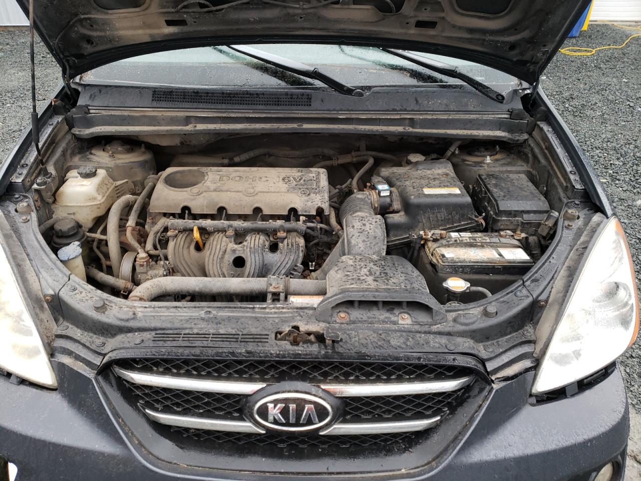 KNAFG525X87217373 2008 Kia Rondo Base