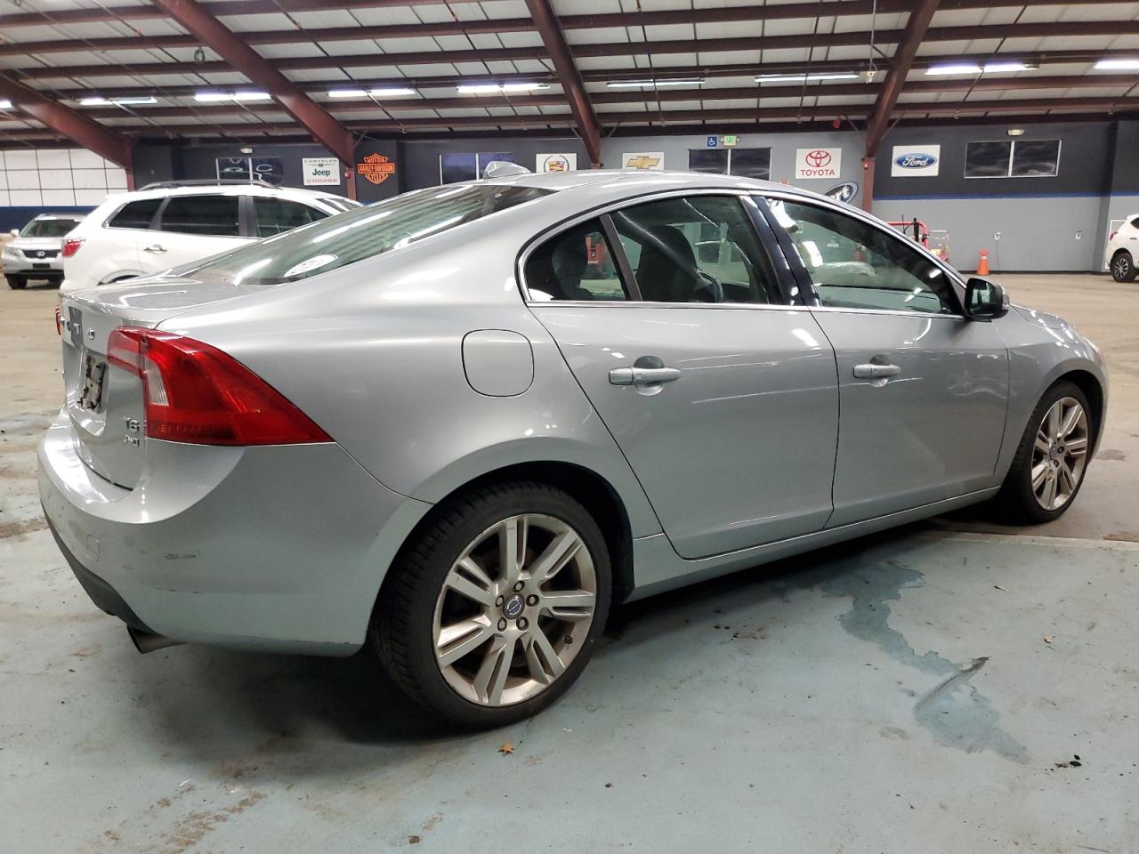 yv1902fh8b2016433 YV1902FH8B2016433 2011 Volvo S60 T6