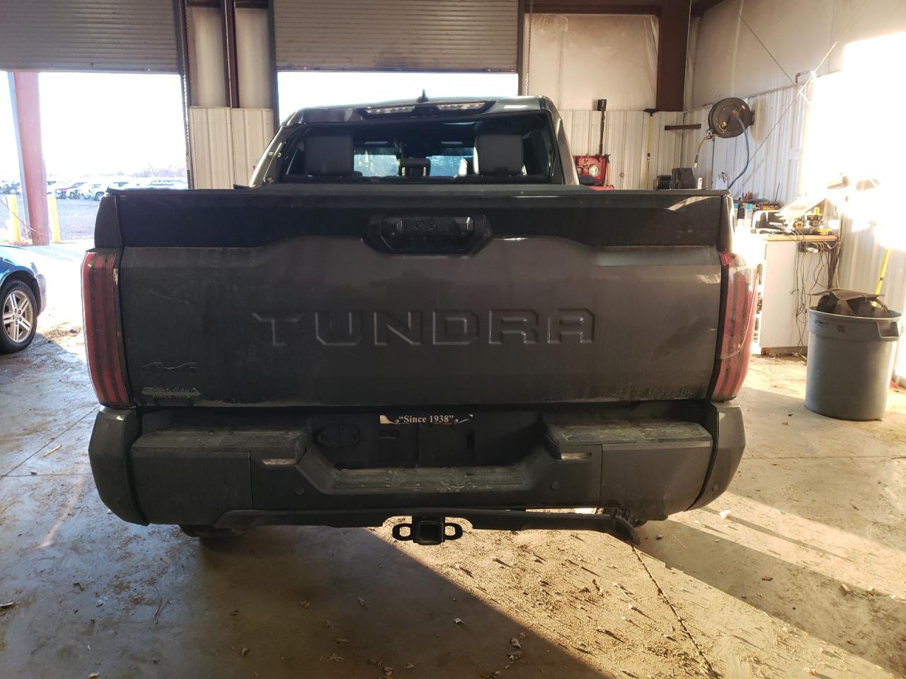 TOYOTA TUNDRA CREWMAX PLATINUM