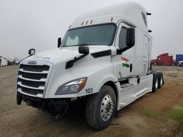 Lot #2320818682 2019 FREIGHTLINER CASCADIA 1 salvage car