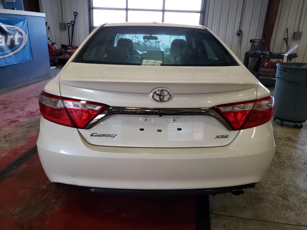 2015 Toyota Camry Le vin: 4T1BF1FKXFU498615